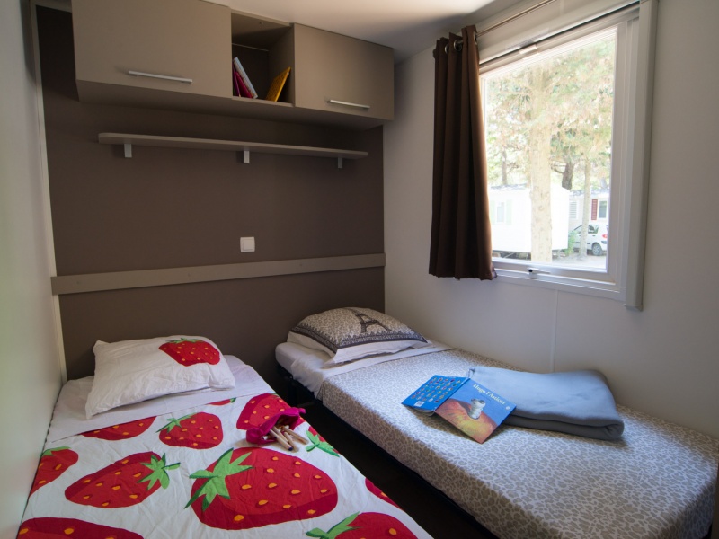 Les chambres du mobil-home famille plus