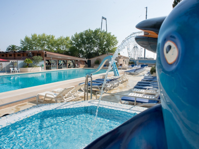 Camping Grau du Roi, piscine et jeux aquatiques