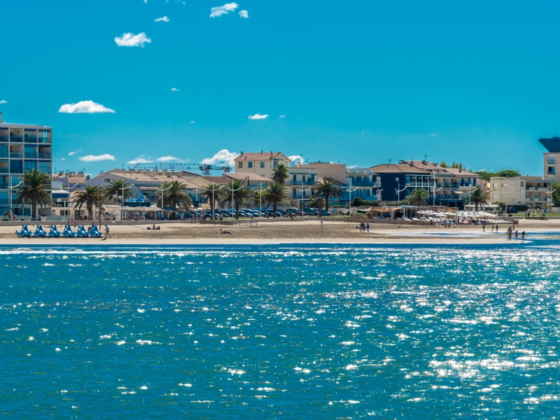 Camping Abri de Camargue : front de mer Grau-du-Roi