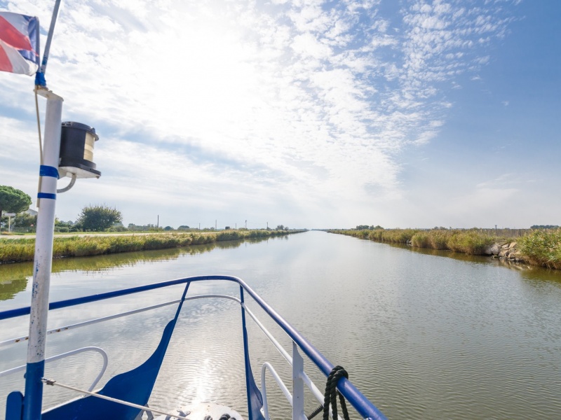 Croisière sur la péniche Saint-Louis d'Aîgues-Mortes au Grau-du-Roi