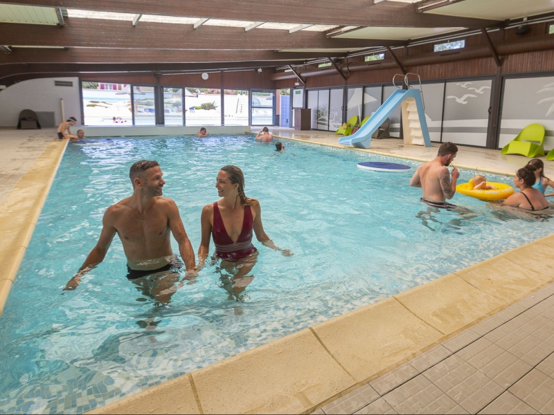 La piscine couverte est chauffée, pour le bonheur des tout-petits mais aussi des grands