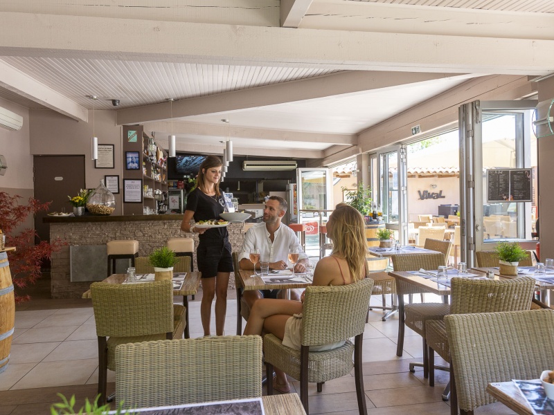 Restaurant Le Sud, restauration en intérieur