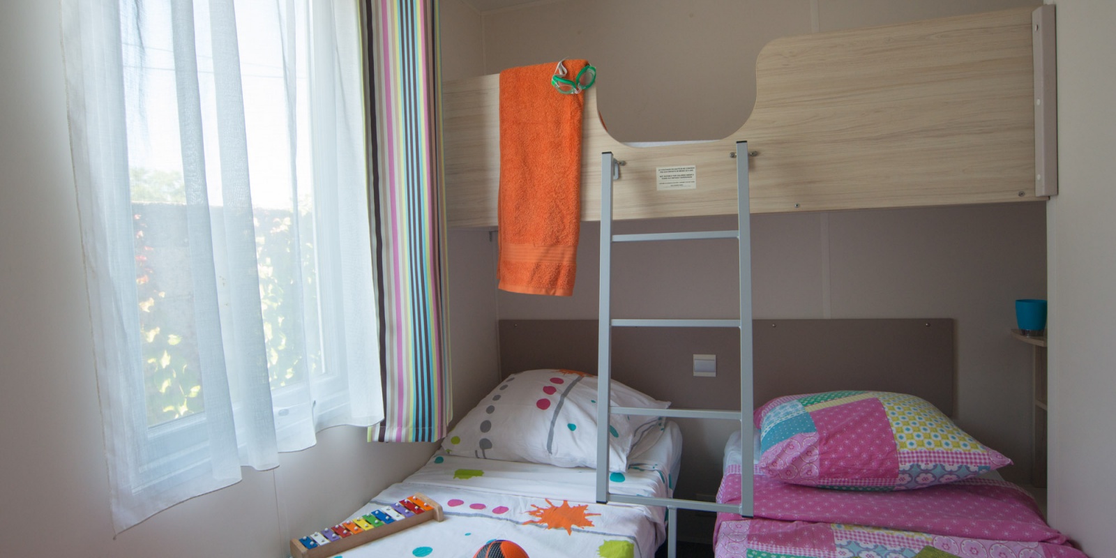 Mobil Home grand Méditerranéen, chambre enfant